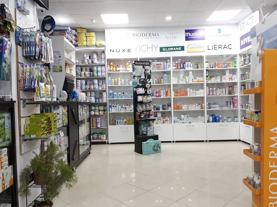 Espace Parapharmacie et Officine Pharmacie Henni Oran Algérie